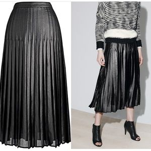 TROUVÉ Coated in/Glossy Pleat Midi Skirt Black Size XS. Like new